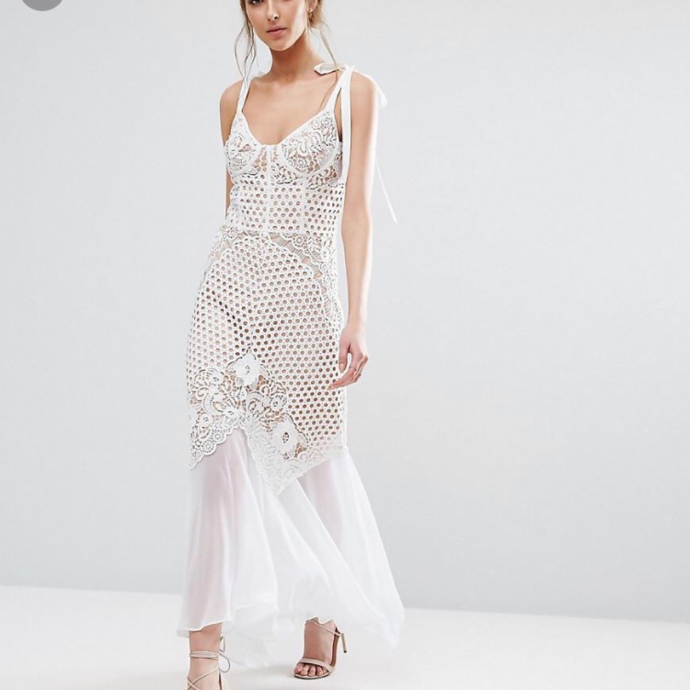 NWT JARLO Cutwork Lace Dress with Chiffon Bottom